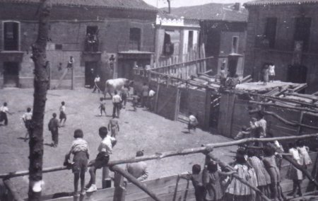 Fuentesauco_bertaromerosindatarplaza.jpg